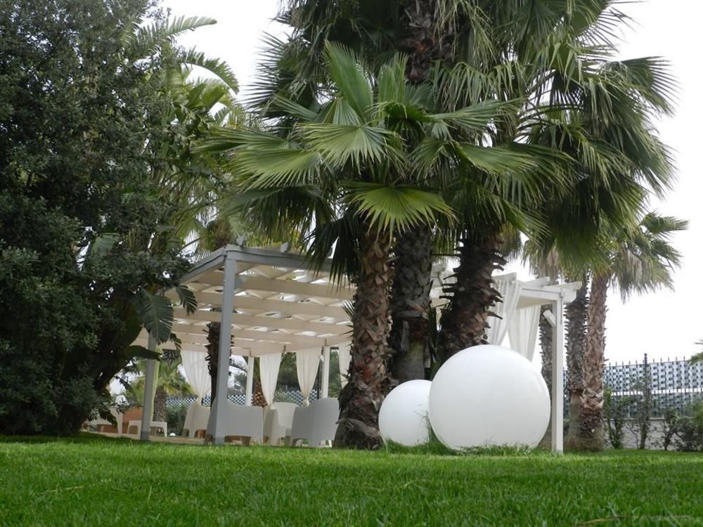 Hotel Lafayette Giovinazzo Buitenkant foto